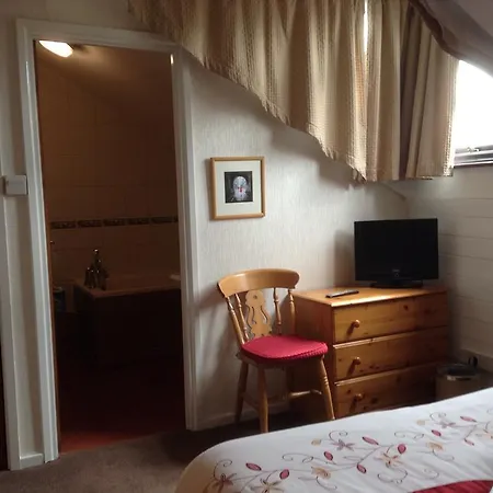Chelmsford Place Guest House-3